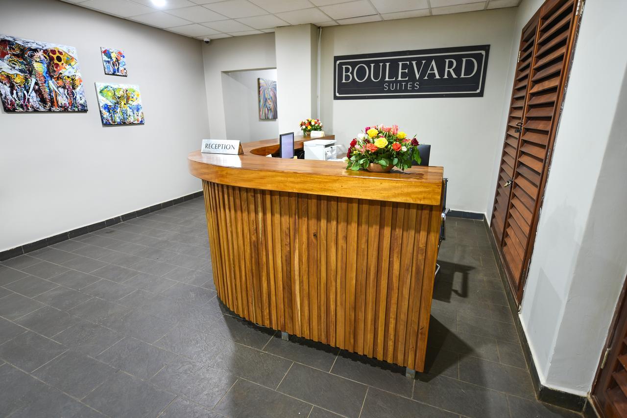Kampala Boulevard Suites Екстер'єр фото