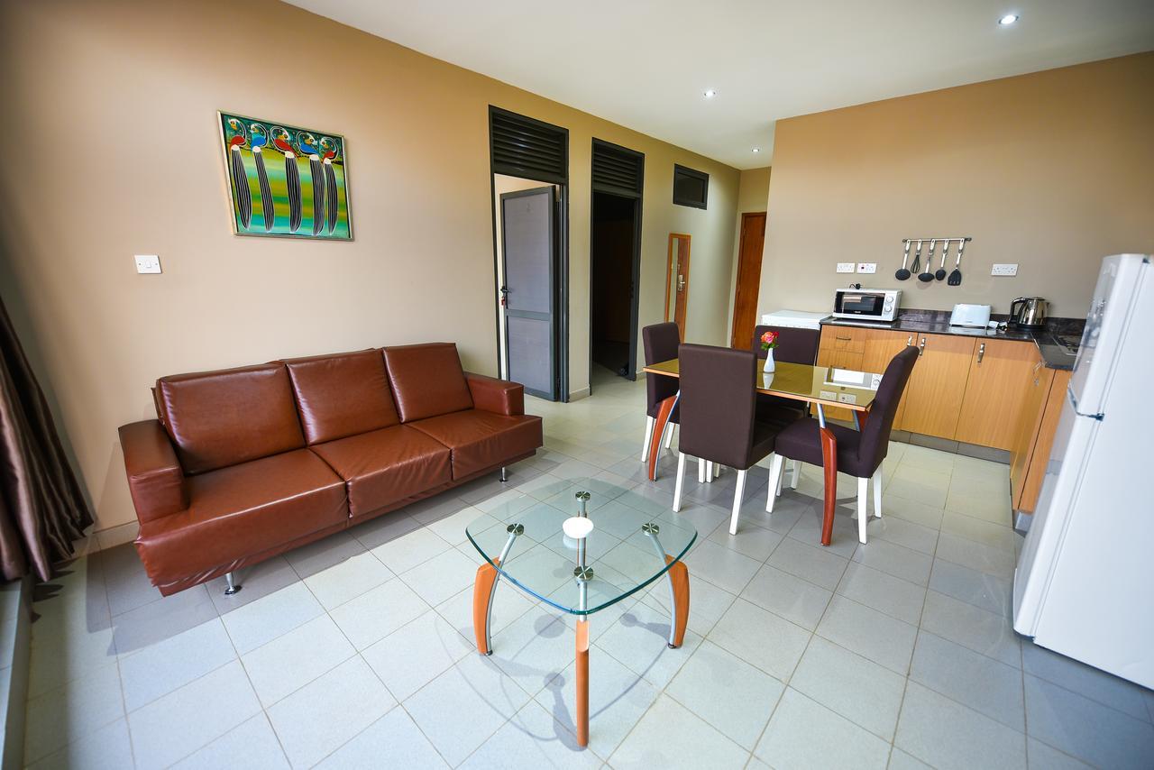 Kampala Boulevard Suites Екстер'єр фото