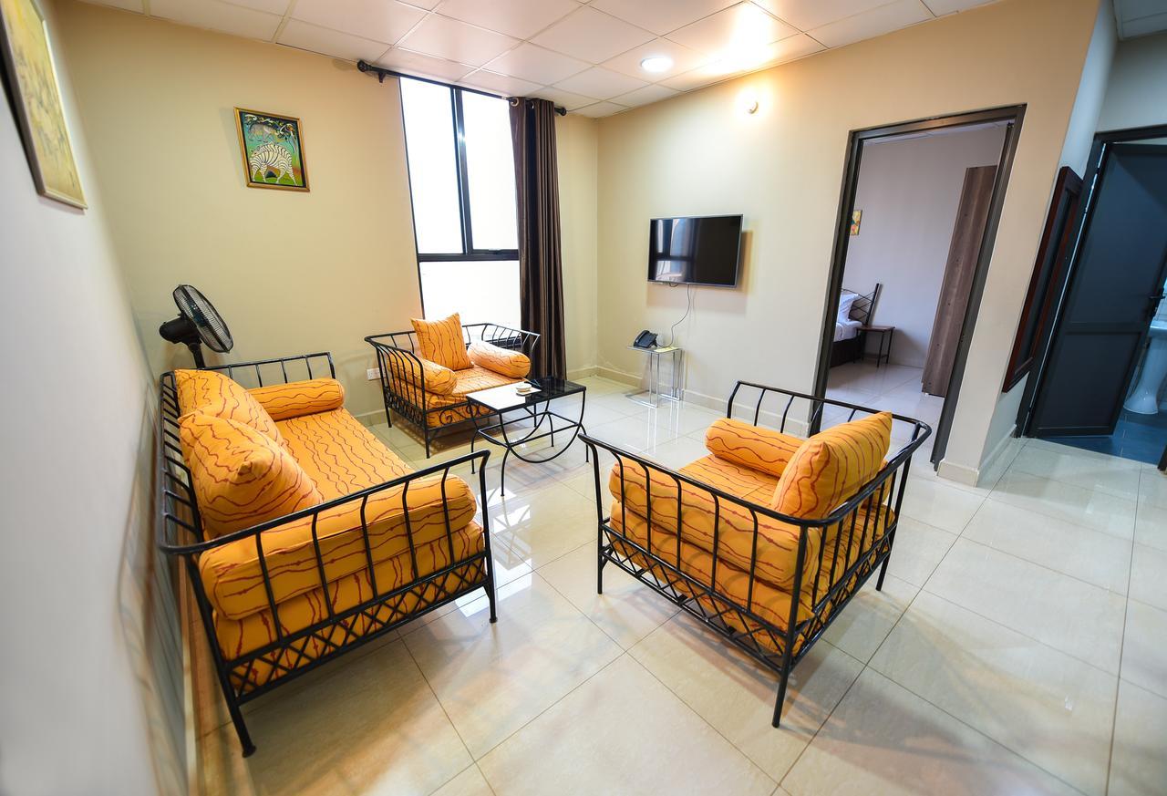 Kampala Boulevard Suites Екстер'єр фото