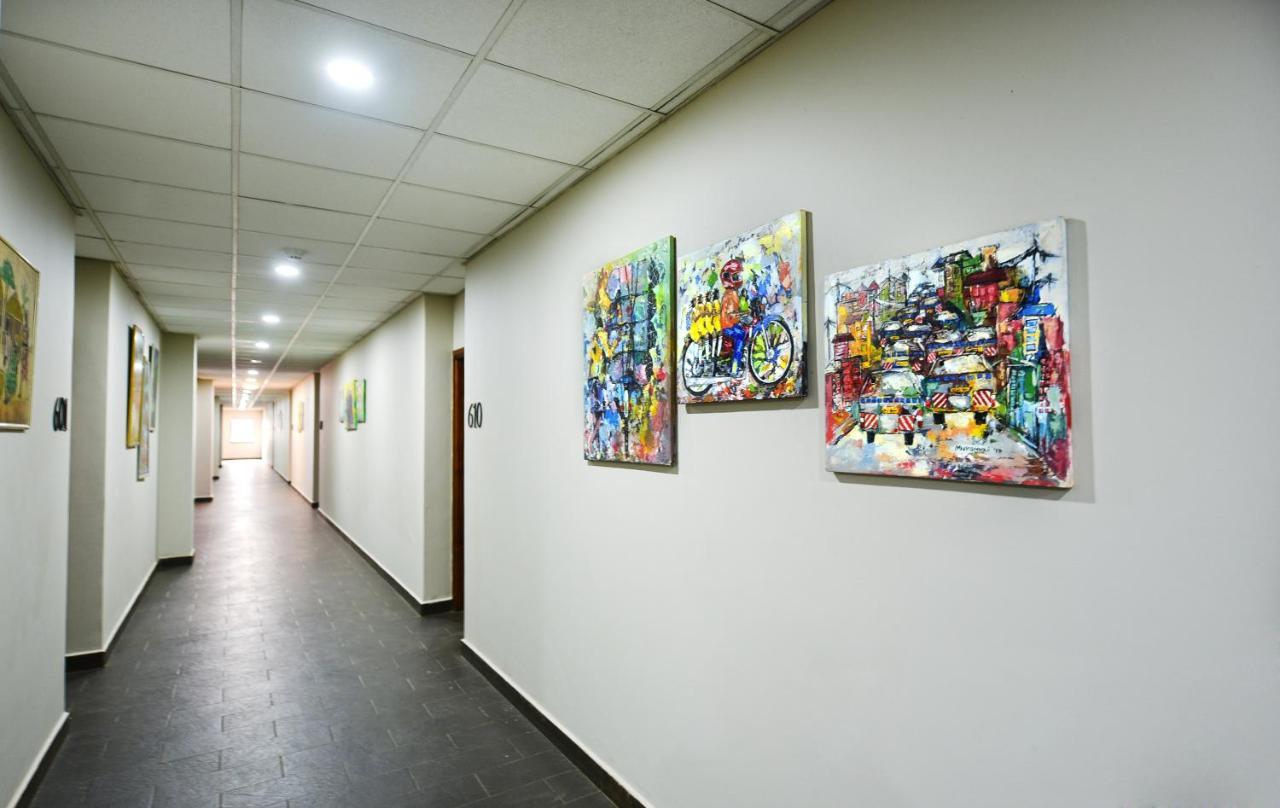 Kampala Boulevard Suites Екстер'єр фото