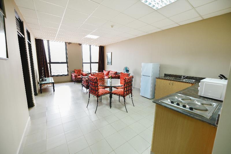 Kampala Boulevard Suites Екстер'єр фото